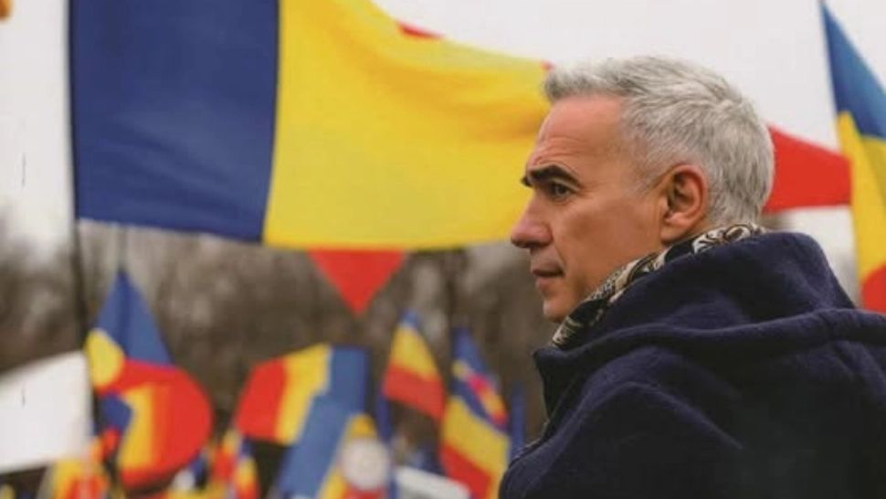 Călin Georgescu, după semnarea controlului judiciar: "Toată clasa politică e confiscată de sistem". Liderul suveranist, întâmpinat de zeci de români