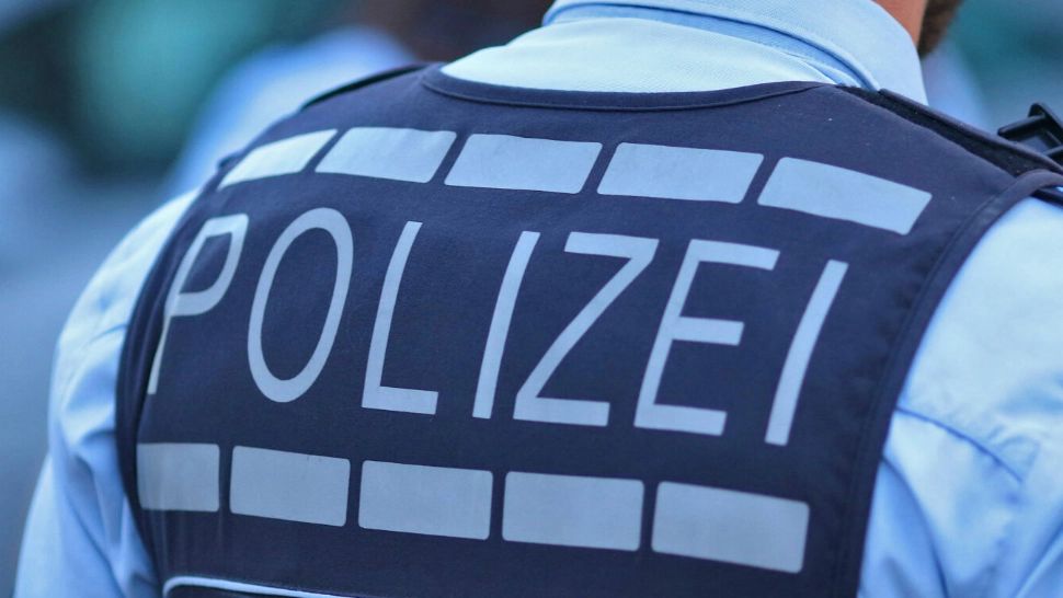 Muncitori români exploatați în Germania: trei directori olandezi, acuzați că le rețineau din salariu chirii de trei ori mai mari decât prețul pieței
