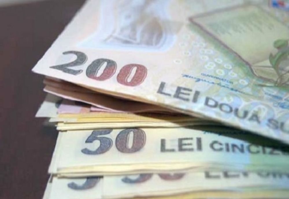 Tichete educaționale: 500 de lei de la stat pentru elevi