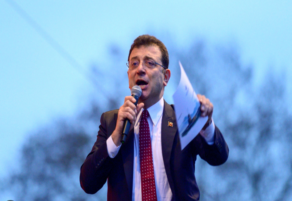 PRIMARUL ISTANBULULUI ȘI PRINCIPALUL OPOZANT AL LUI ERDOGAN, ARESTAT ÎN URMA UNEI ANCHETE PENTRU CORUPȚIE 