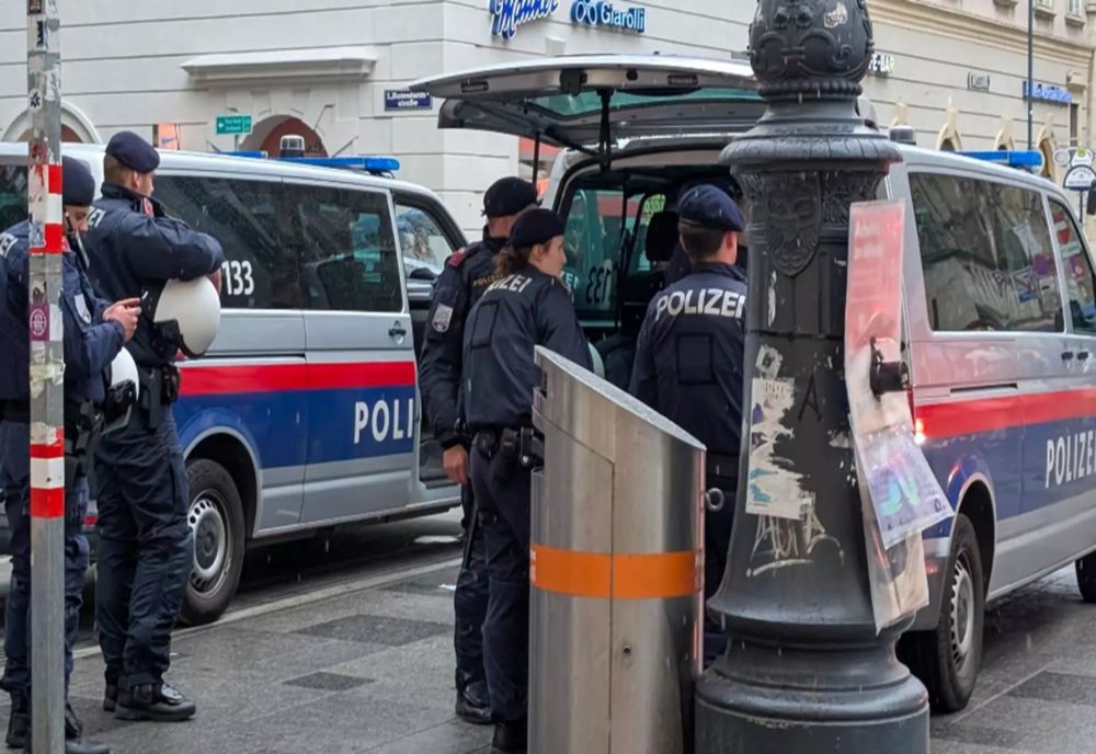 MASACRU LA O ȘCOALĂ DIN AUSTRIA. CEL PUȚIN CINCI OAMENI AU MURIT 