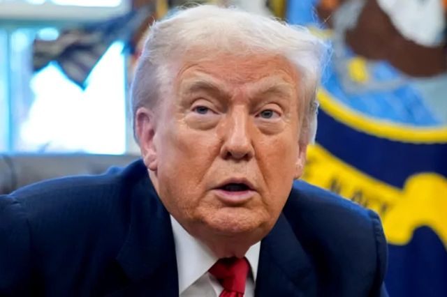 Donald Trump majorează taxele vamale globale la 15%